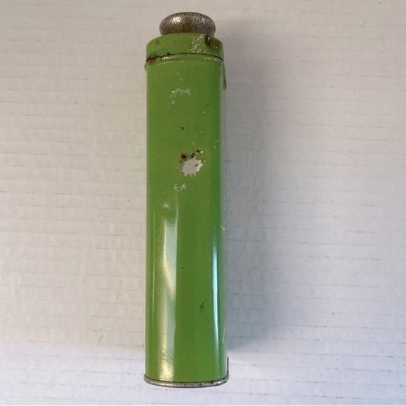 Vintage 1950s Woodbury's Talc Tin w/ Original Contents - Green Bathroom Decor - Picture 3 of 8